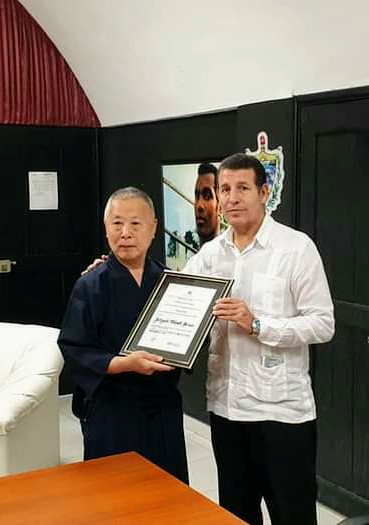 El maestro japonés Sekiguchi Takkaaki, recibe el título de Profesor Invitado