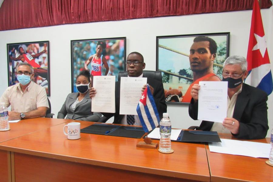 Firma de Convenio Marco de Colaboración con la Universidad de Granada, España