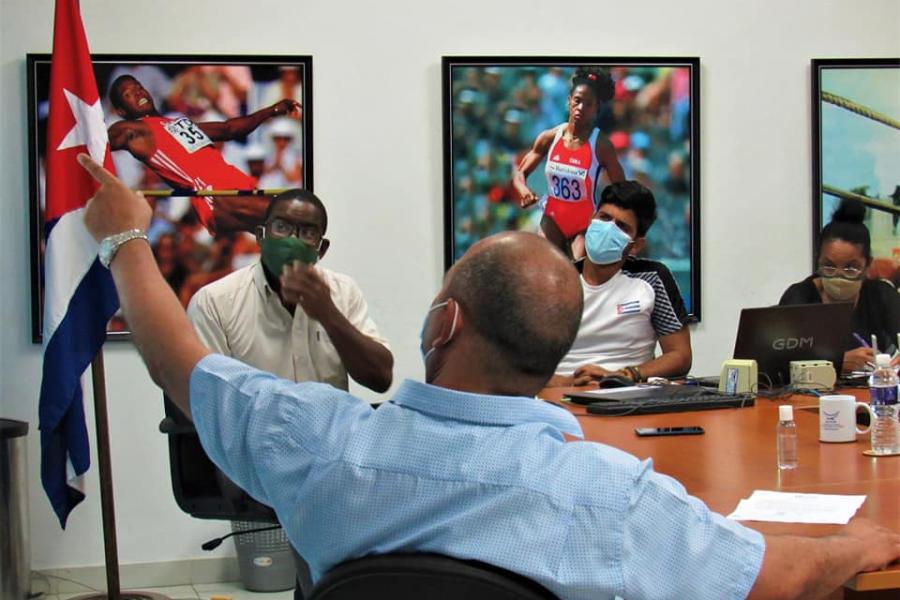 Visita del Gobernador de la Habana a la UCCFD "Manuel Fajardo".