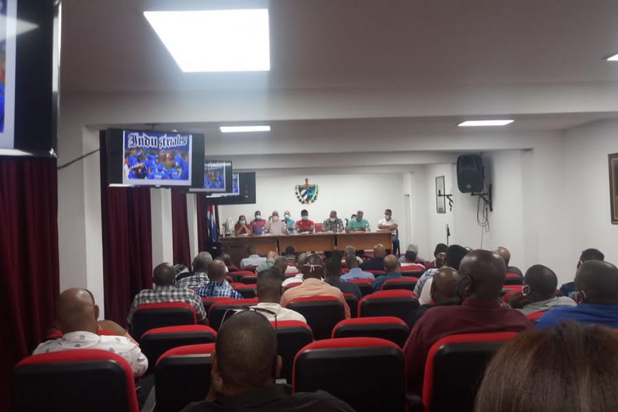 Encuentro de trabajo en la sede del Gobierno Provincial de La Habana. 