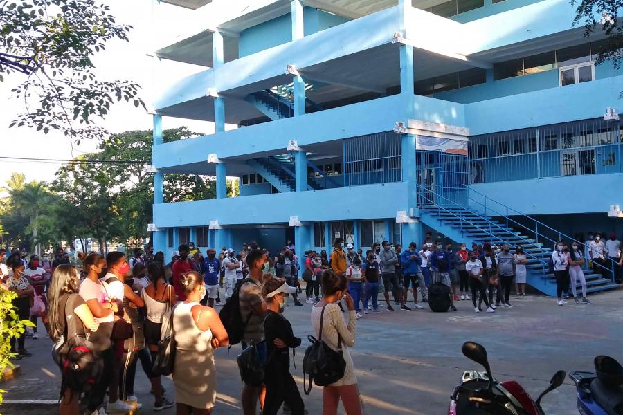Inicio del segundo período para los estudiantes -atletas.