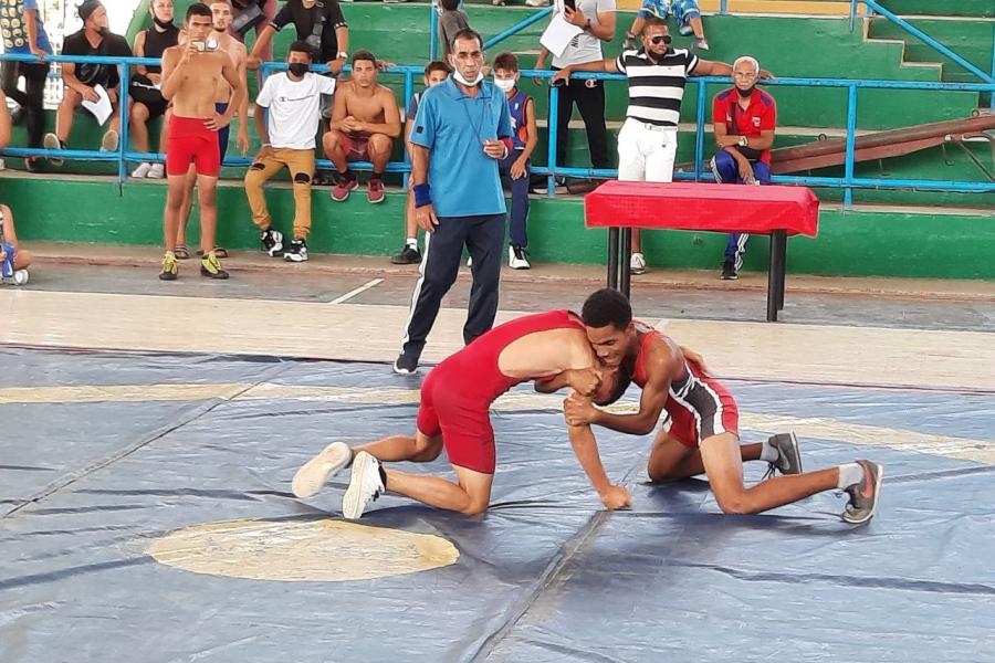 Copa Antonio Matos, organizada por profesores de lucha del Departamento Deportes de Combate