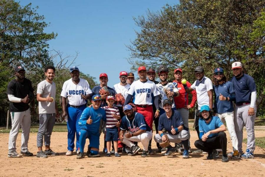 Por encima de todo, el amor por el béisbol cubano