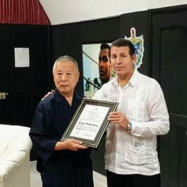 El maestro japonés Sekiguchi Takkaaki, recibe el título de Profesor Invitado